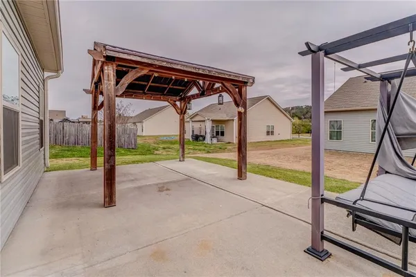 $295,000 | 300 Heritage Drive, Calhoun, GA 30701