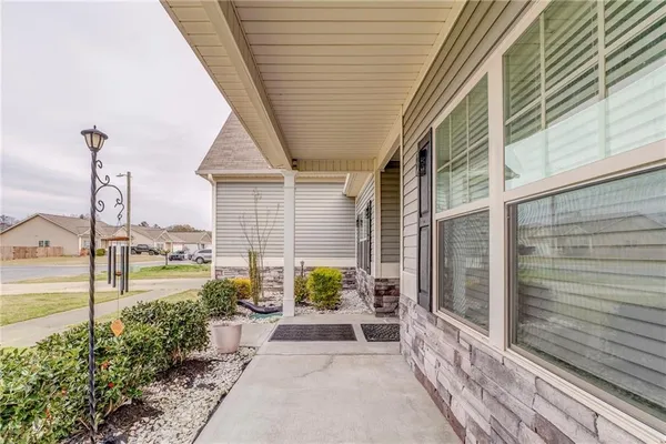 $295,000 | 300 Heritage Drive, Calhoun, GA 30701