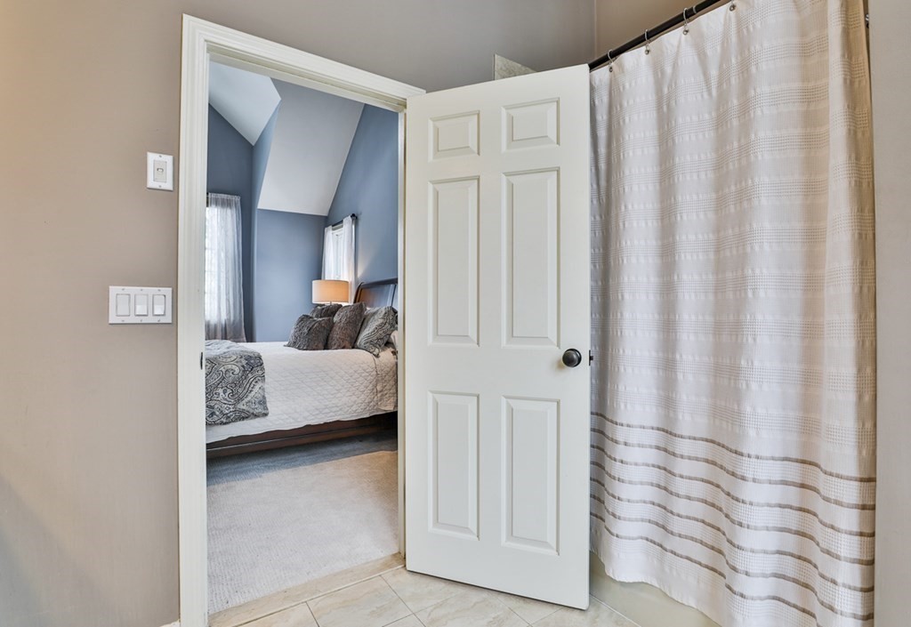 11 Robin Road Wakefield, MA 01880 - Photo 25 of 40 Gallery Image 25