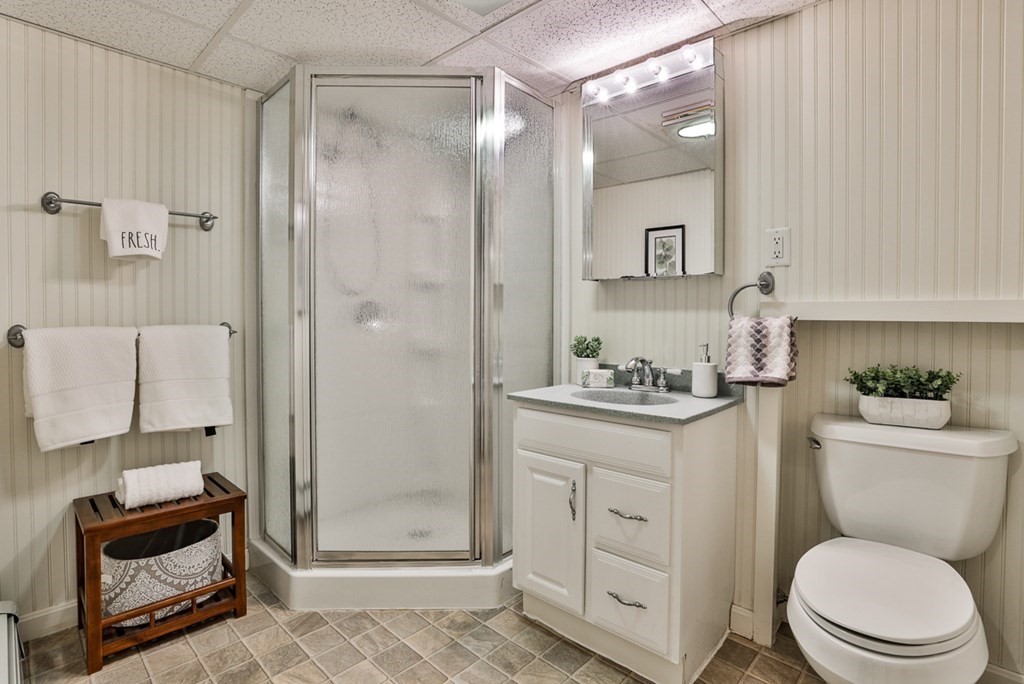 11 Robin Road Wakefield, MA 01880 - Photo 36 of 40 Gallery Image 36