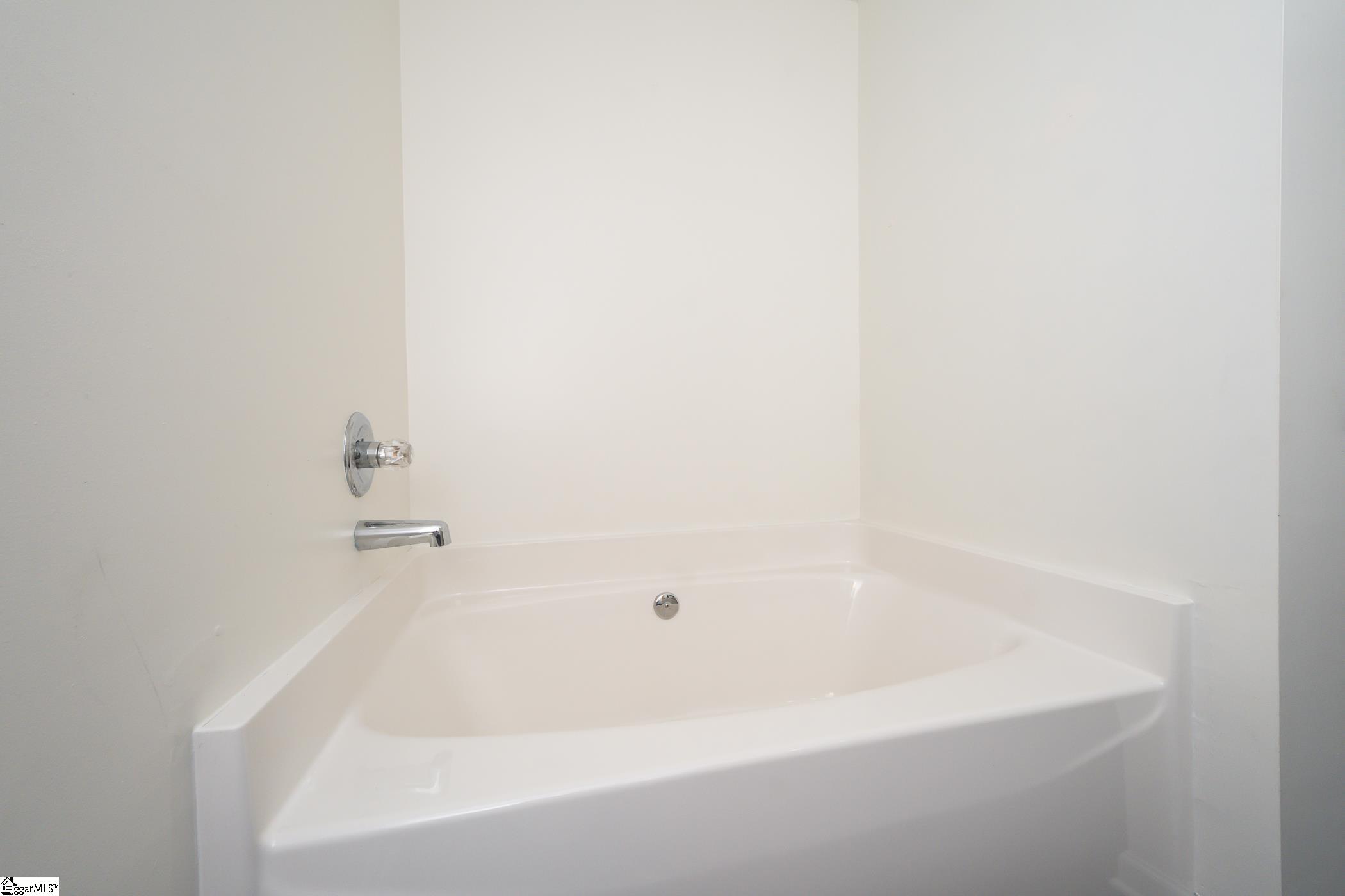 4825 Cockrell Road Greer, SC 29651 - Photo 17 of 36