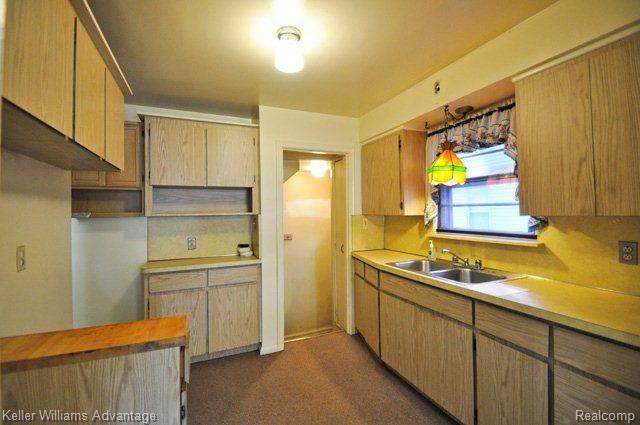 2155 East Eight Mile Road Grosse Pointe, MI 48236 - Photo 4 of 25 8-Kitchen.JPG
