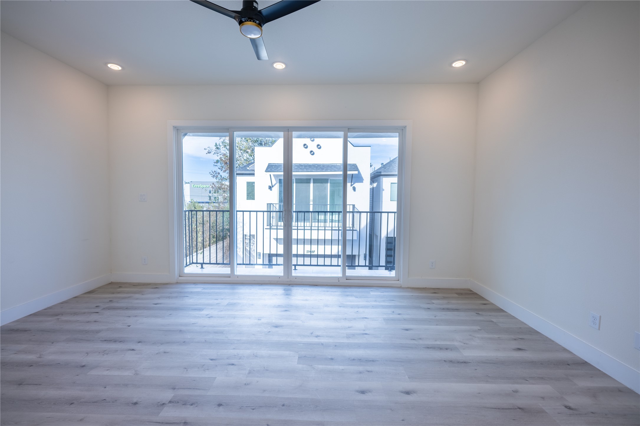 5906 St Augustine Street, Unit C Houston, TX 77021 - Photo 17 of 47 Primary Bedroom