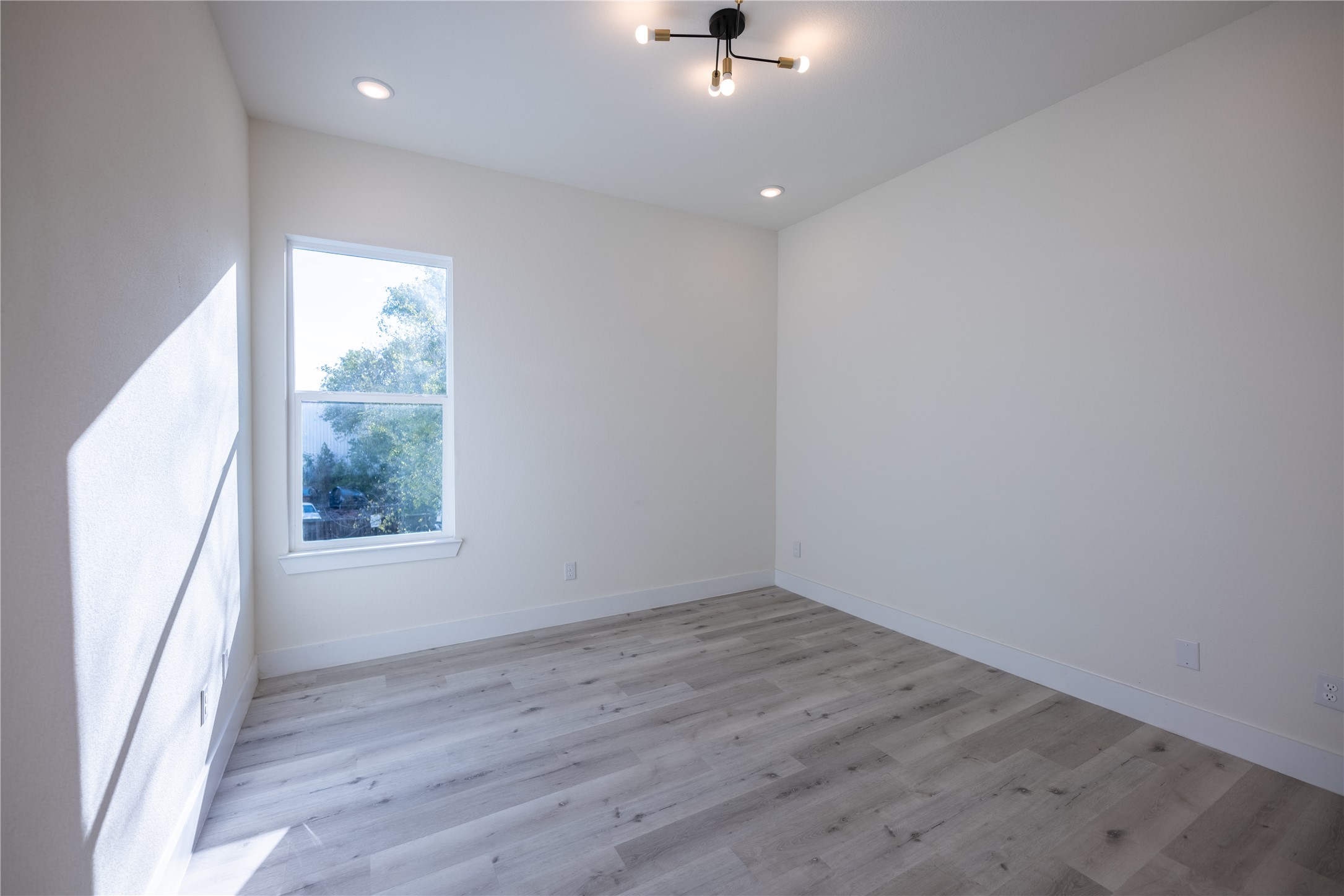 5906 St Augustine Street, Unit C Houston, TX 77021 - Photo 27 of 47 Bedroom 1