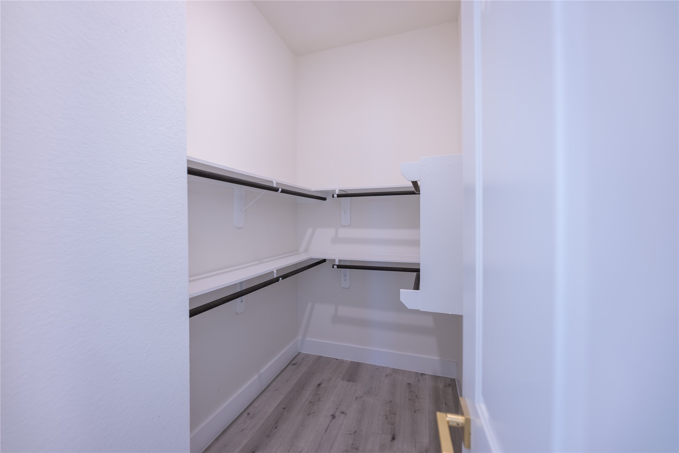 5906 St Augustine Street, Unit C Houston, TX 77021 - Photo 31 of 47 Closet