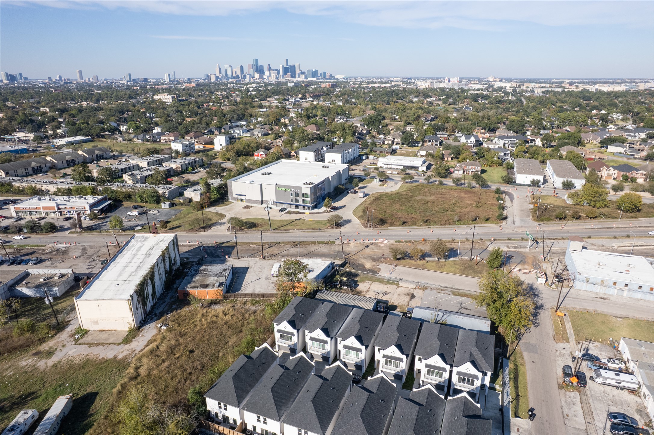 5906 St Augustine Street, Unit C Houston, TX 77021 - Photo 45 of 47 Levit Green Development- 53 Acres of mixed use. Dining and outdoor space. Next to TMC.