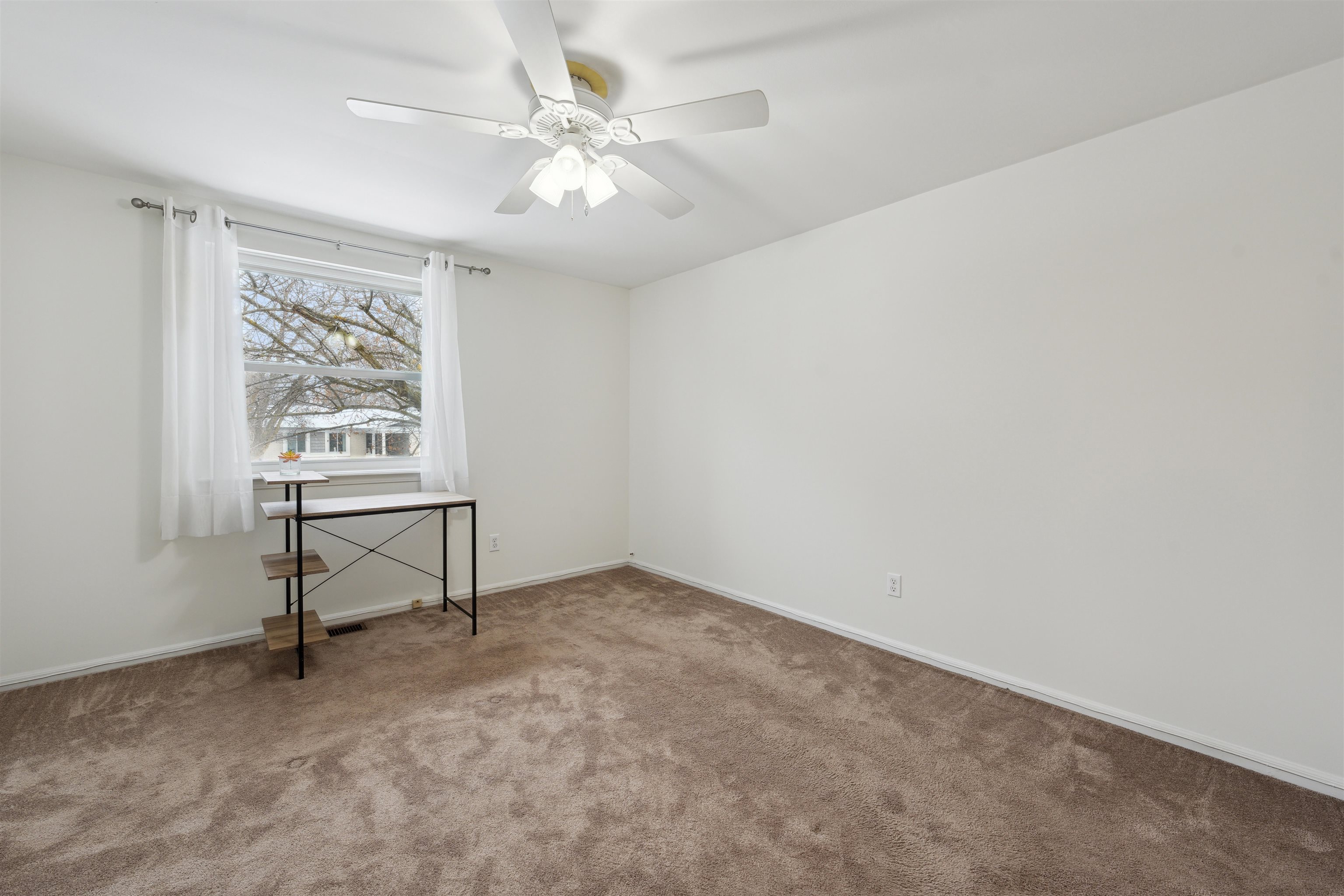513 Hampton Road Durand, MI 48429 - Photo 18 of 30 50164167-8d371ed7-6378-4948-8588-a29820778054.JPG