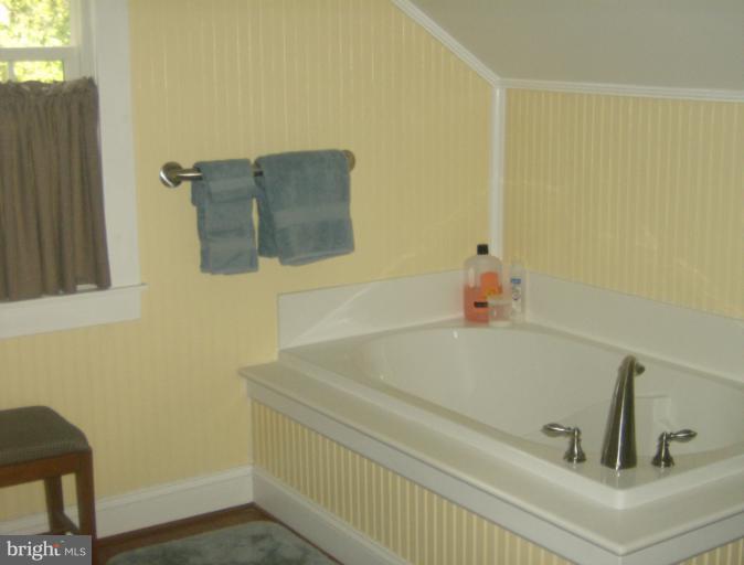 1276 Delmont Road Severn, MD 21144 - Photo 3 of 30 Bath