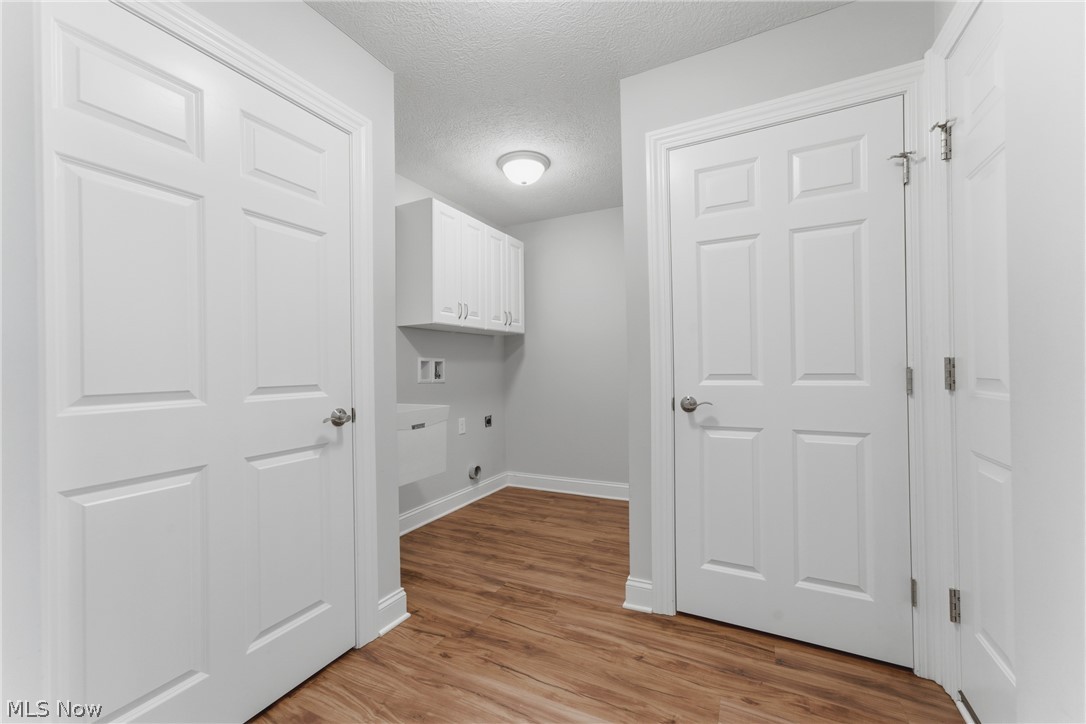 5799 Birmingham Road Northeast Canton, OH 44721 - Photo 29 of 39 First floor laundry off of the garage entrance