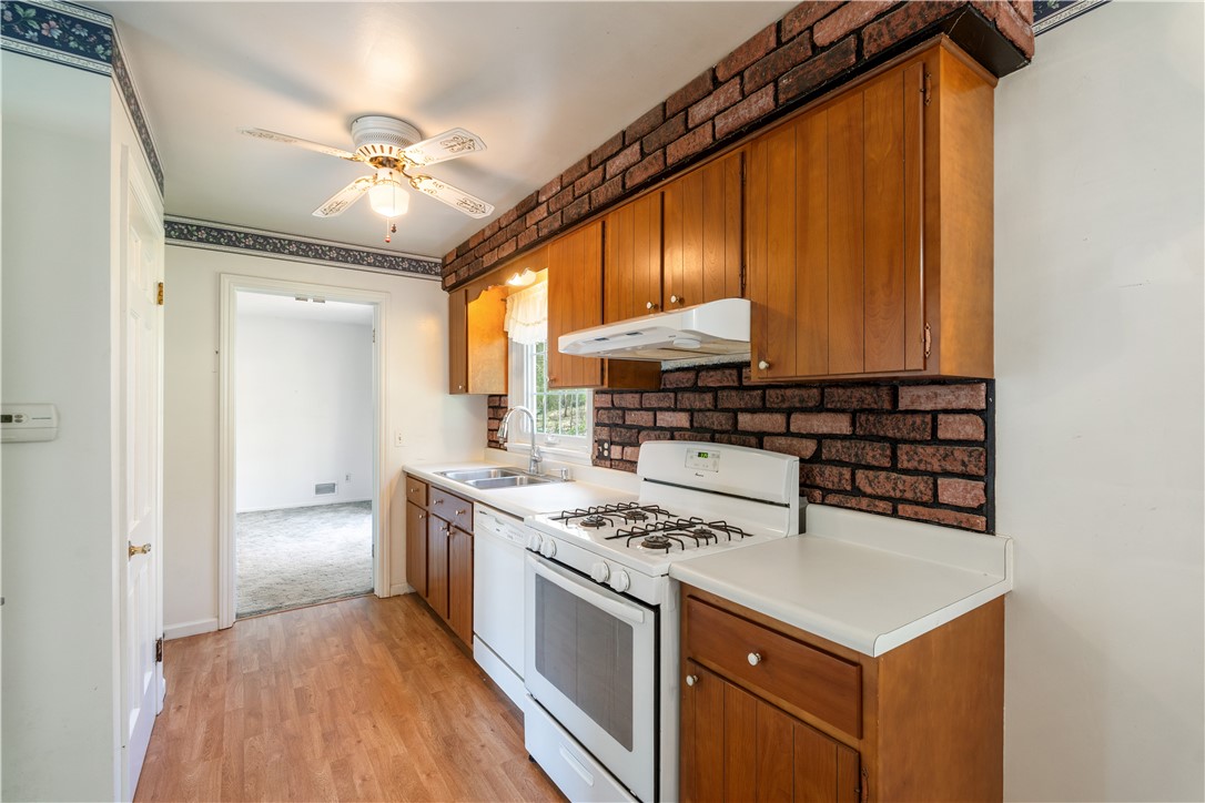 2408 Rush Mendon Road Honeoye Falls, NY 14472 - Photo 12 of 38