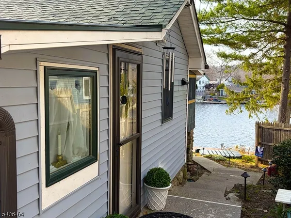 $695,000 | 70 South Shore Road, Andover, NJ 07821