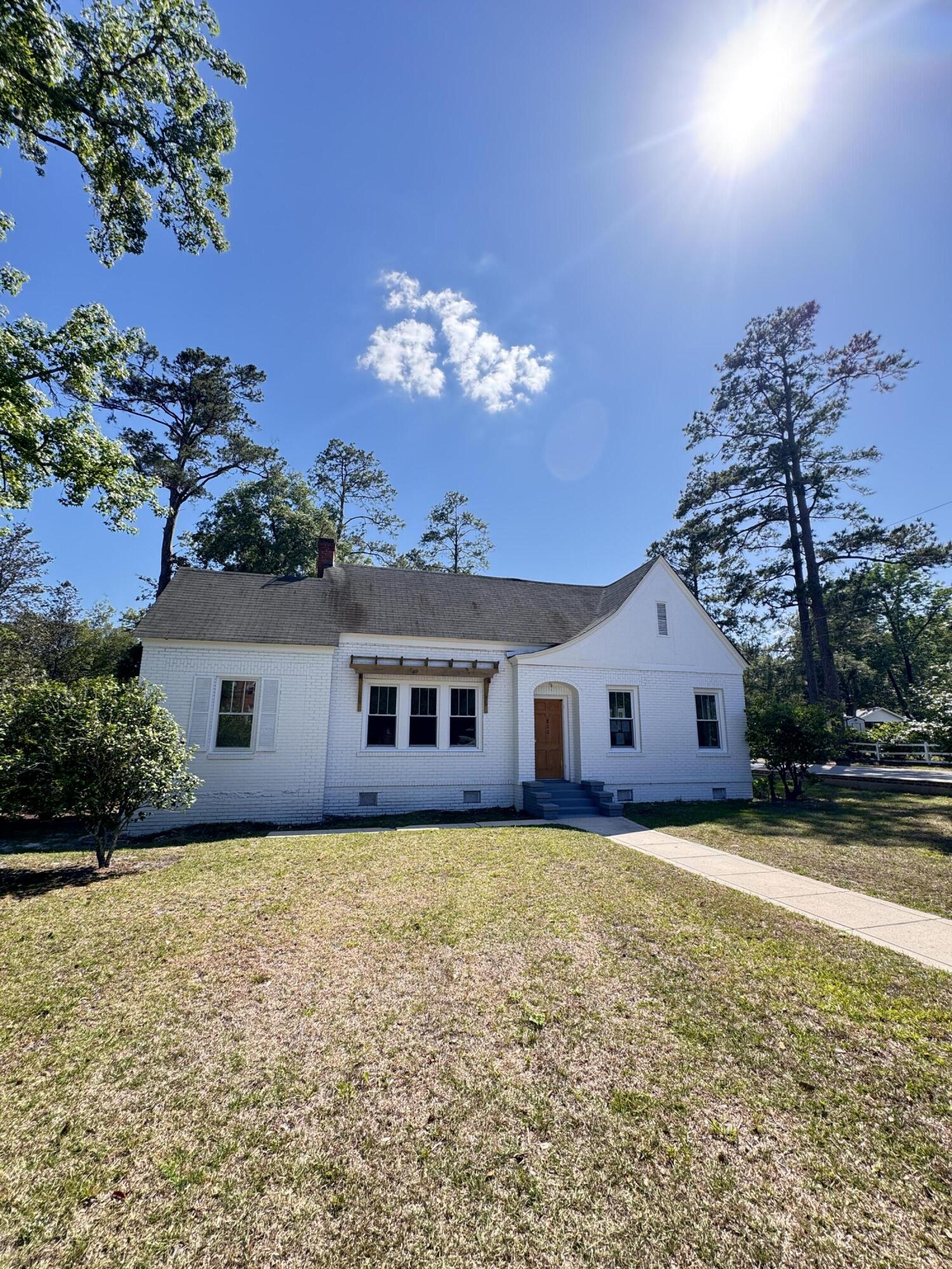 800 Hampton Street Walterboro, SC 29488 - Photo 3 of 136 800 Hampton Street (143)