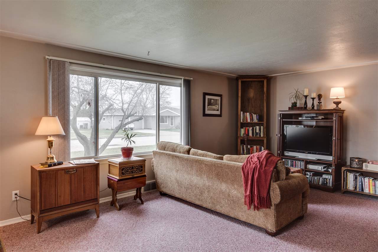 13717 East Riverside Avenue Spokane Valley, WA 99216 - Photo 4 of 20