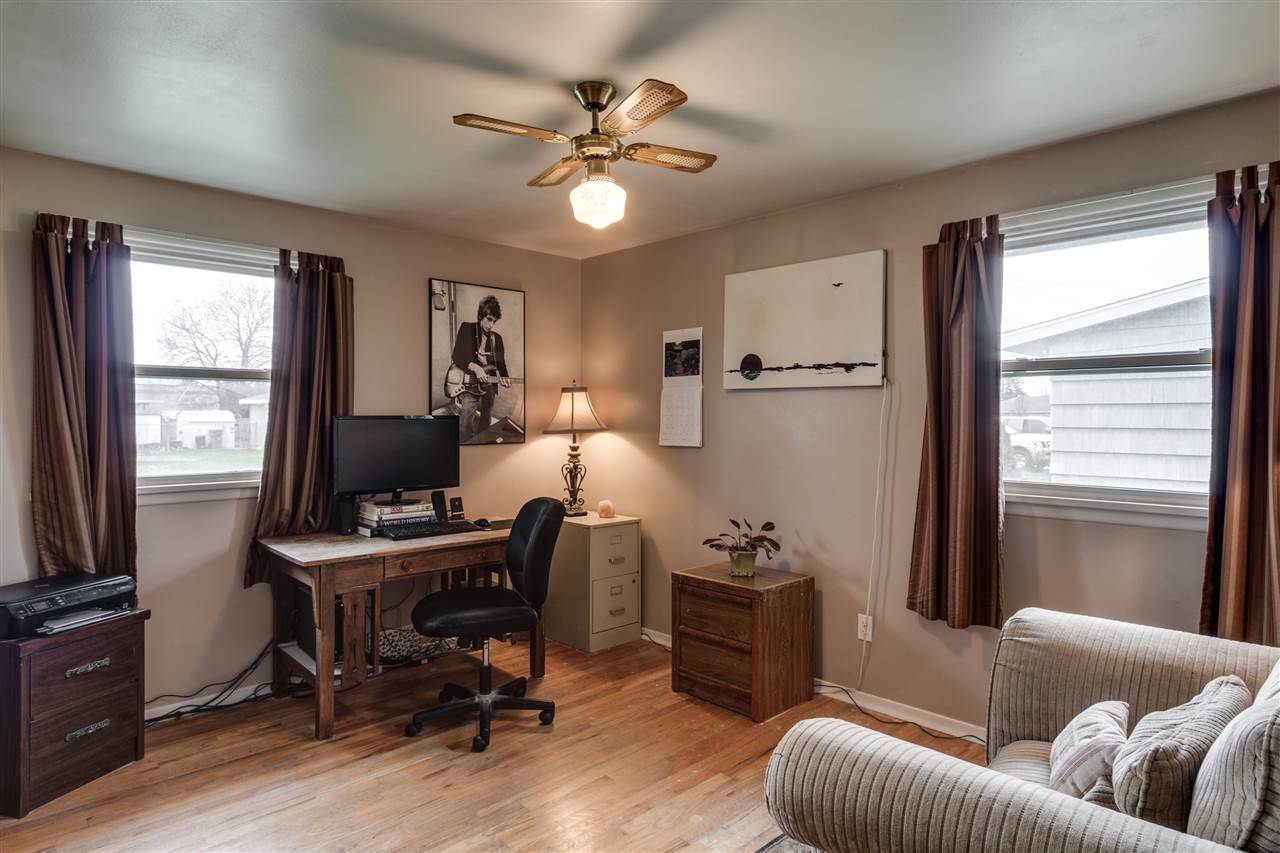 13717 East Riverside Avenue Spokane Valley, WA 99216 - Photo 9 of 20