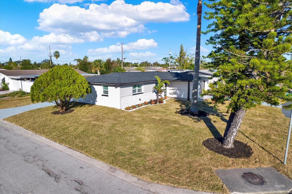 4745 Guardian Avenue Holiday, FL 34690 - Photo 33 of 38