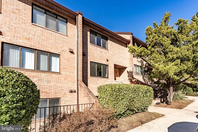 $469,888 | 3708 A Steppes Court, Falls Church, VA 22041