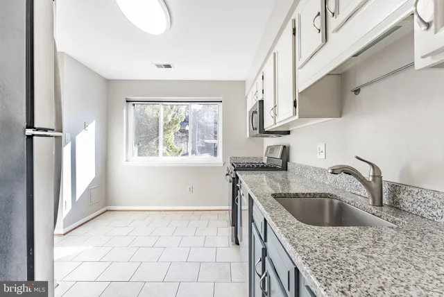 $469,888 | 3708 A Steppes Court, Falls Church, VA 22041