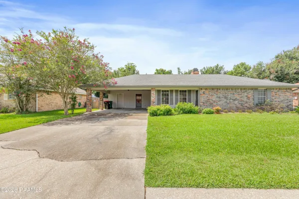 $275,000 | 809 West Bonaire Drive, Lafayette, LA 70506