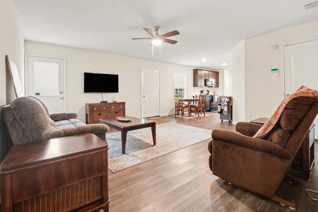 702 Slocum Way Princeton, TX 75407 - Photo 4 of 15