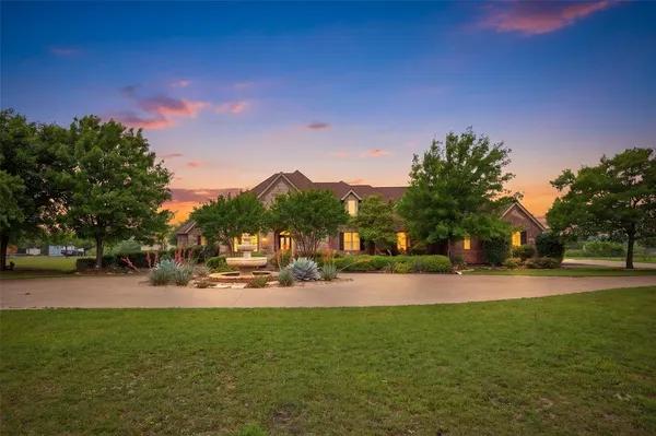 $1,925,000 | 5241 Plainview Road, Midlothian, TX 76065