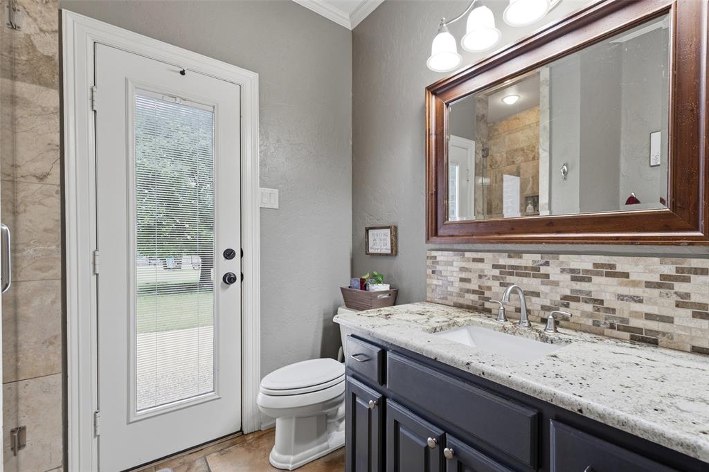 5241 Plainview Road Midlothian, TX 76065 - Photo 23 of 39 Pool Bath