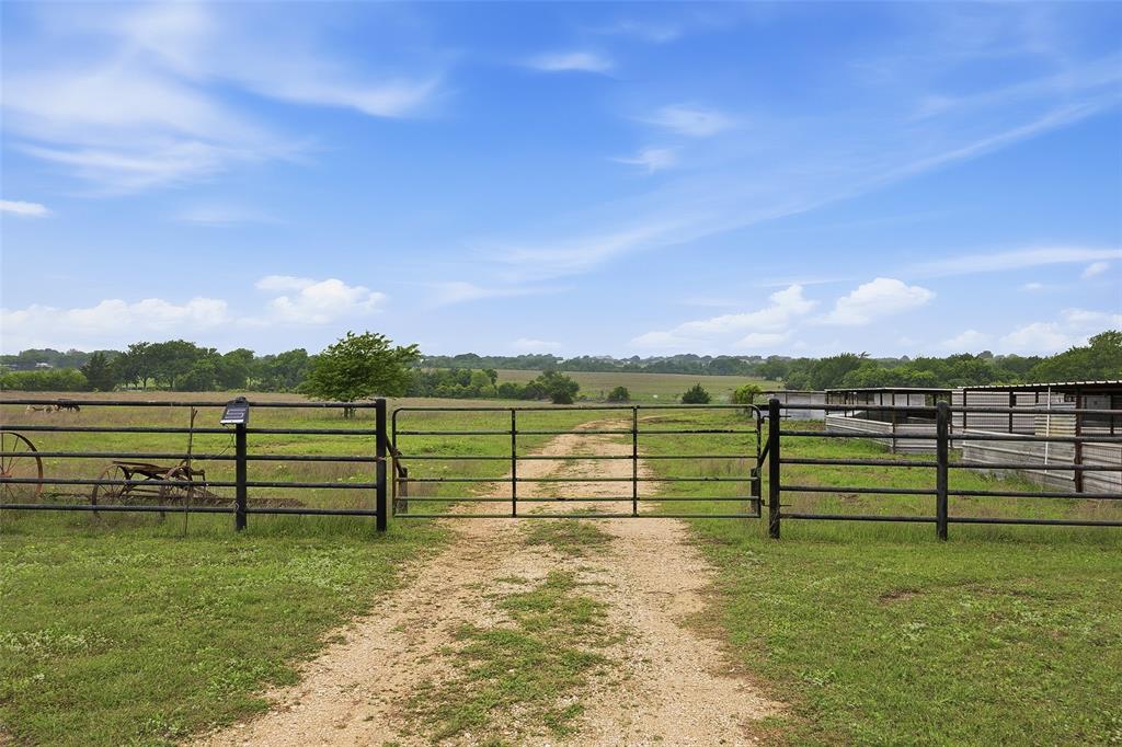 5241 Plainview Road Midlothian, TX 76065 - Photo 30 of 39