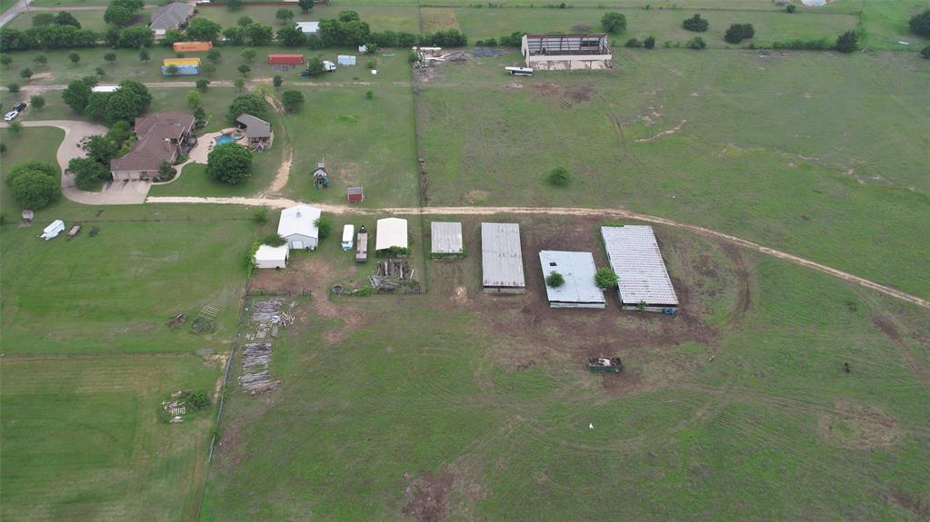 5241 Plainview Road Midlothian, TX 76065 - Photo 6 of 39