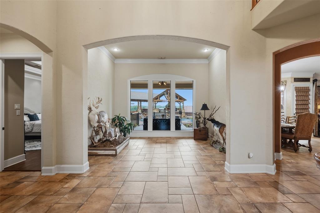 5241 Plainview Road Midlothian, TX 76065 - Photo 9 of 39