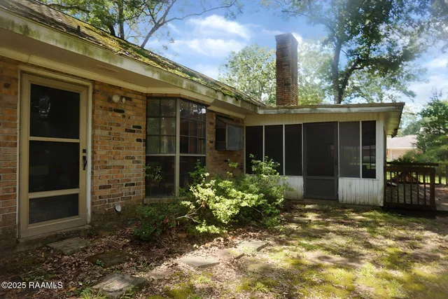 $129,900 | 113 Oak Knoll Drive, Ville Platte, LA 70586