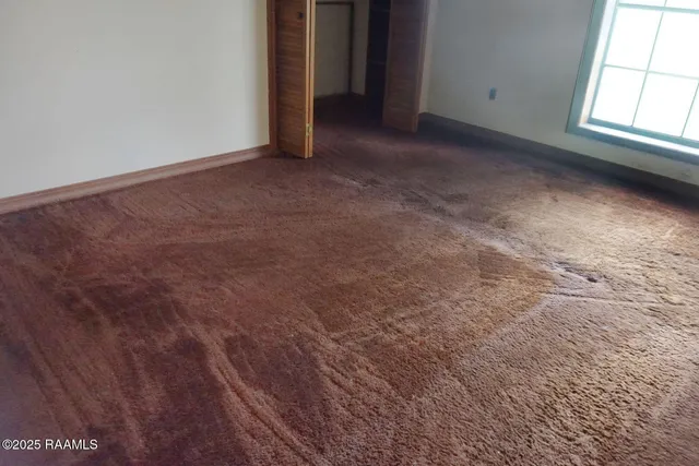 $129,900 | 113 Oak Knoll Drive, Ville Platte, LA 70586