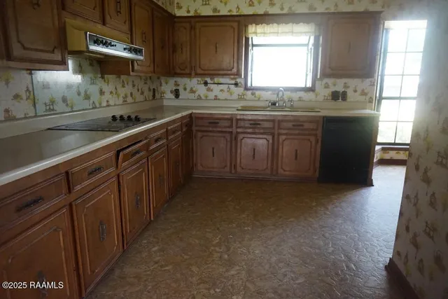 $129,900 | 113 Oak Knoll Drive, Ville Platte, LA 70586