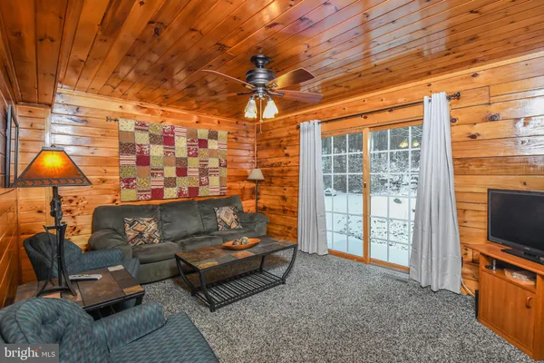 $349,900 | 412 Tanglewood Road, Oakland, MD 21550