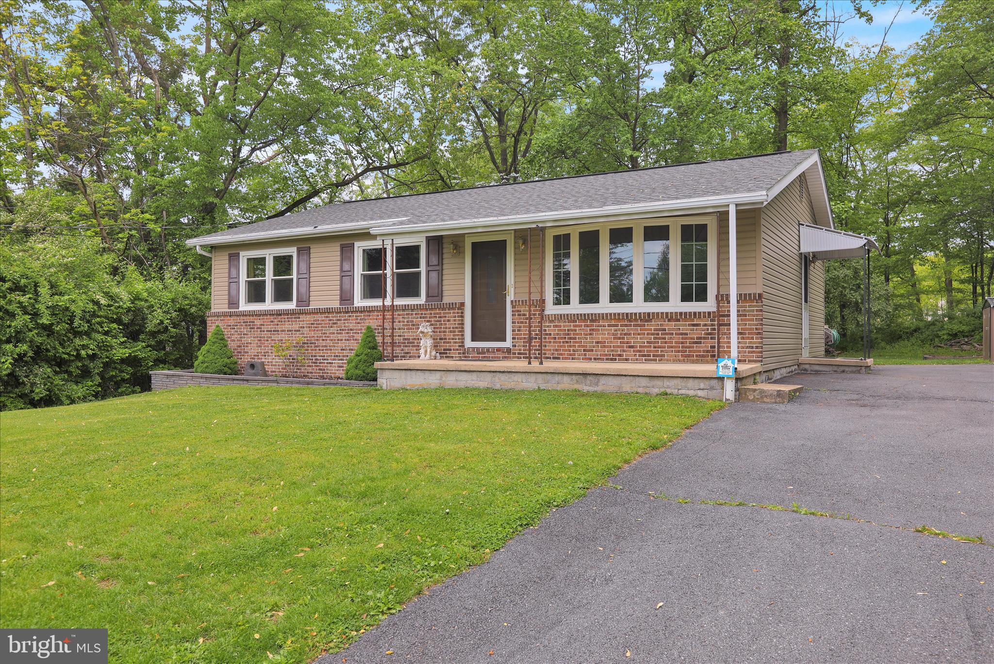 2003 McKnights Gap Road Reading, PA 19604 - Photo 2 of 24 360_8510
