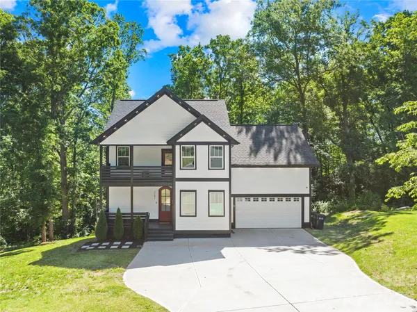 $599,990 | 2101 Highland View Lane, Charlotte, NC 28214