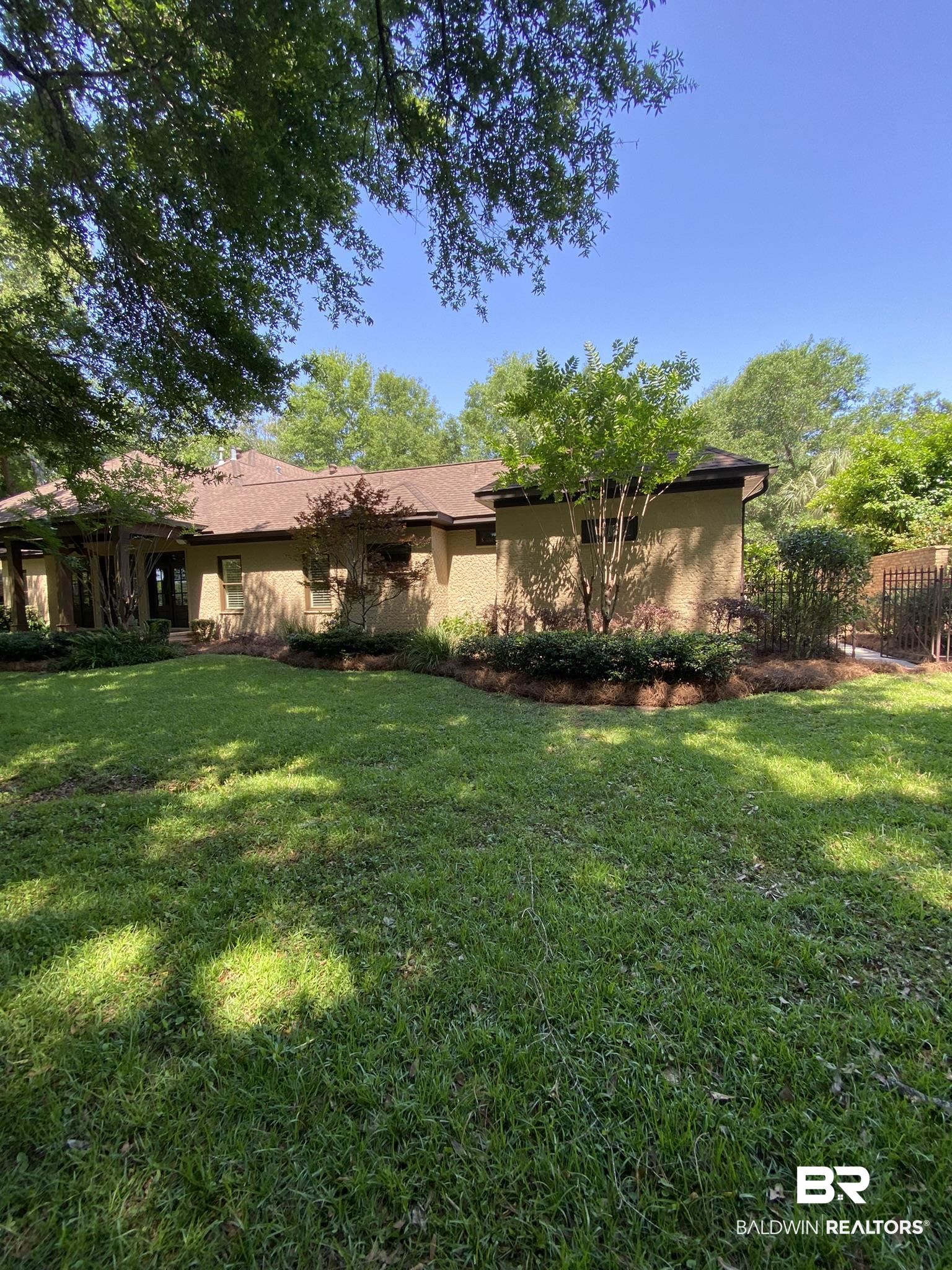 306 Cumberland Road Fairhope, AL 36532 - Photo 2 of 37