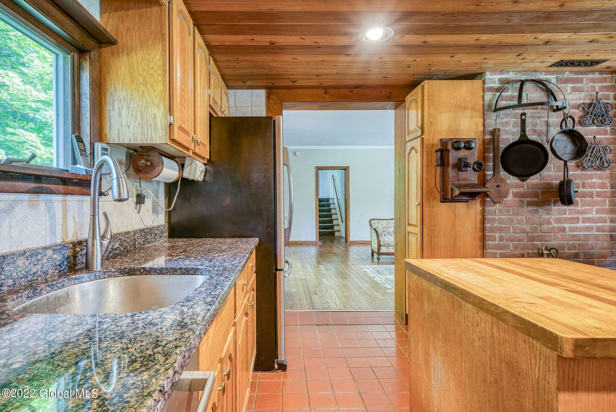 1110 Mohawk Road Niskayuna, NY 12309 - Photo 12 of 34 23-web-or-mls-1110-mohawk-rd