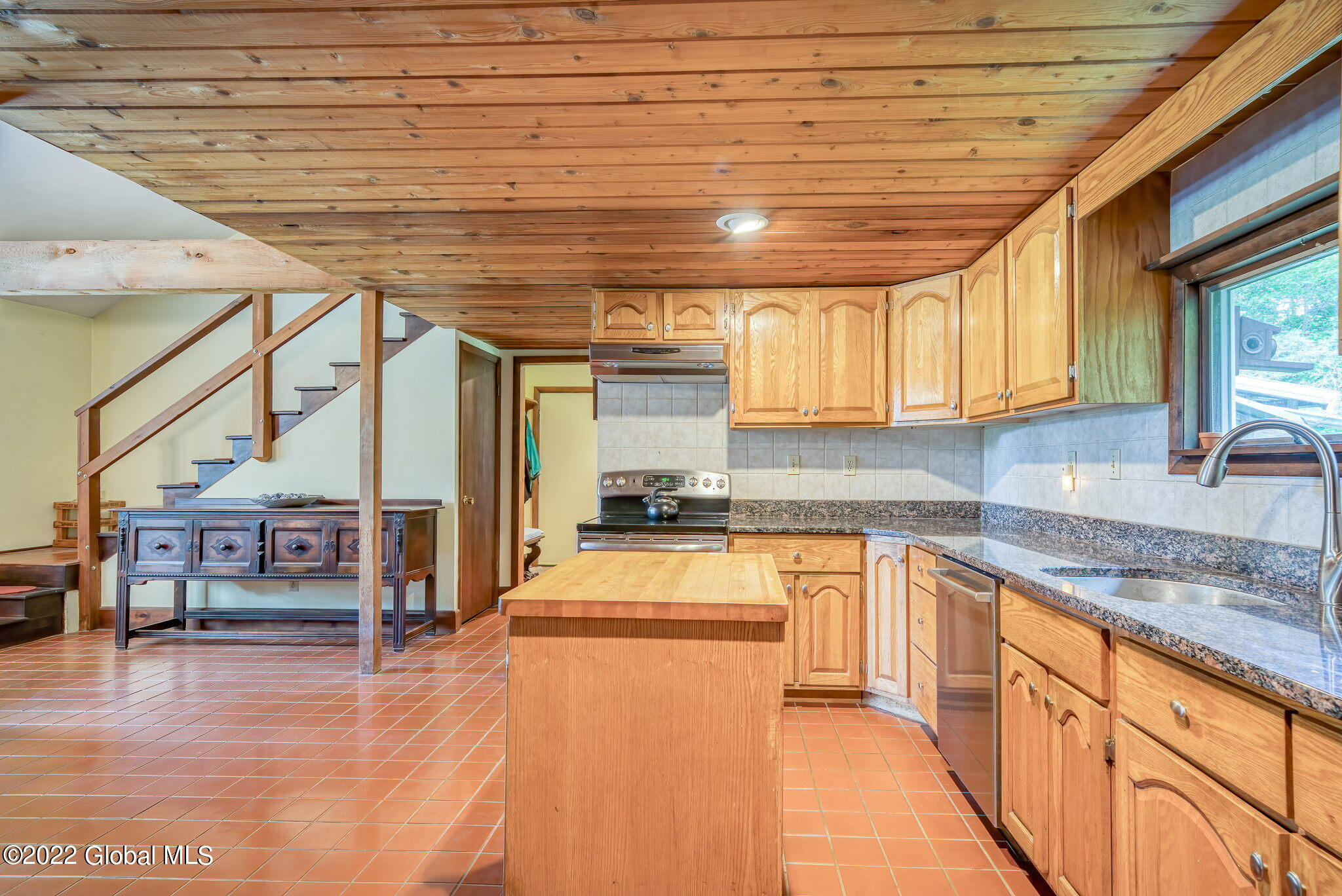 1110 Mohawk Road Niskayuna, NY 12309 - Photo 8 of 34 18-web-or-mls-1110-mohawk-rd