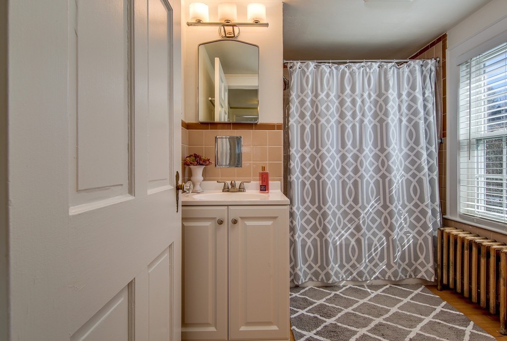 75 Hartshorn Street Reading, MA 01867 - Photo 16 of 18 Gallery Image 16