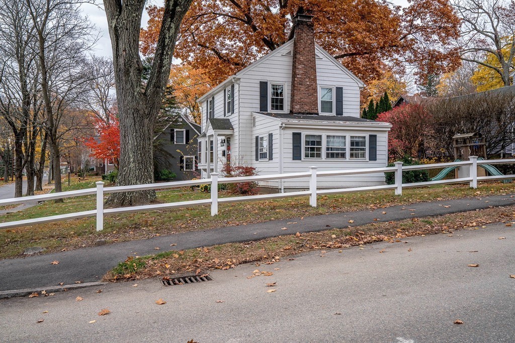 75 Hartshorn Street Reading, MA 01867 - Photo 4 of 18 Gallery Image 4