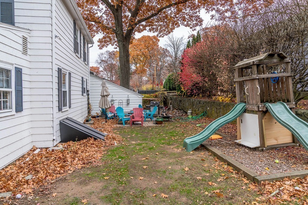 75 Hartshorn Street Reading, MA 01867 - Photo 5 of 18 Gallery Image 5