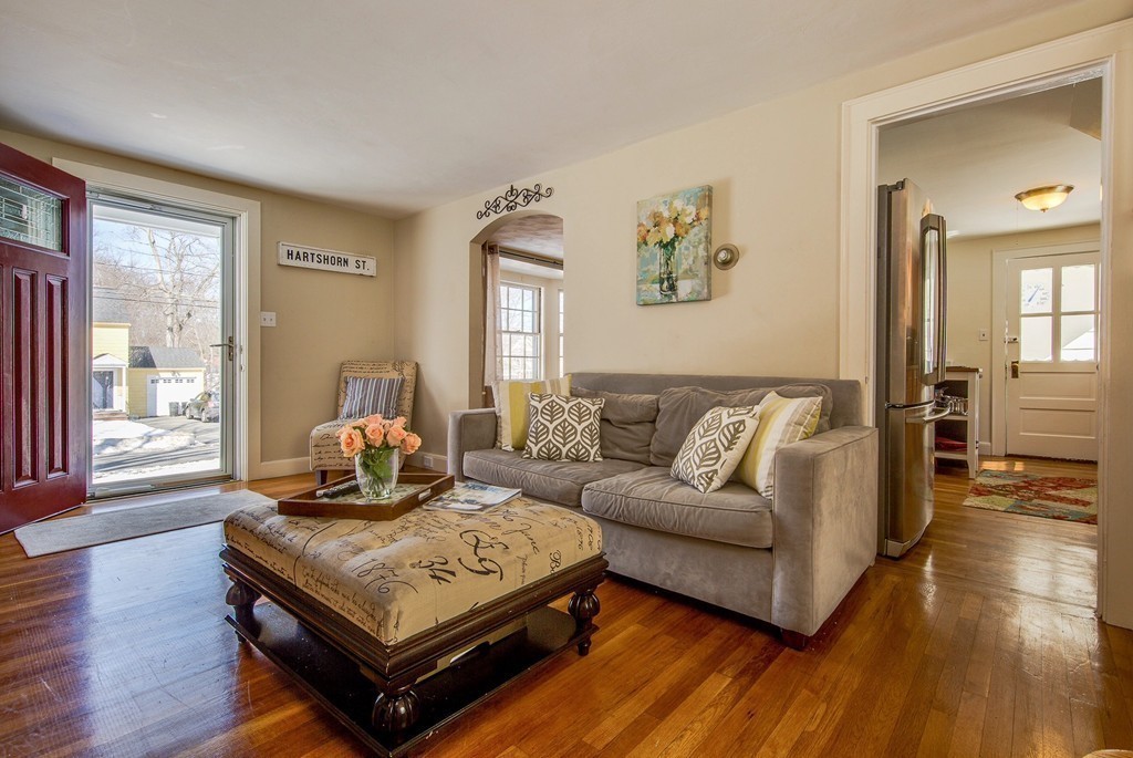 75 Hartshorn Street Reading, MA 01867 - Photo 6 of 18 Gallery Image 6