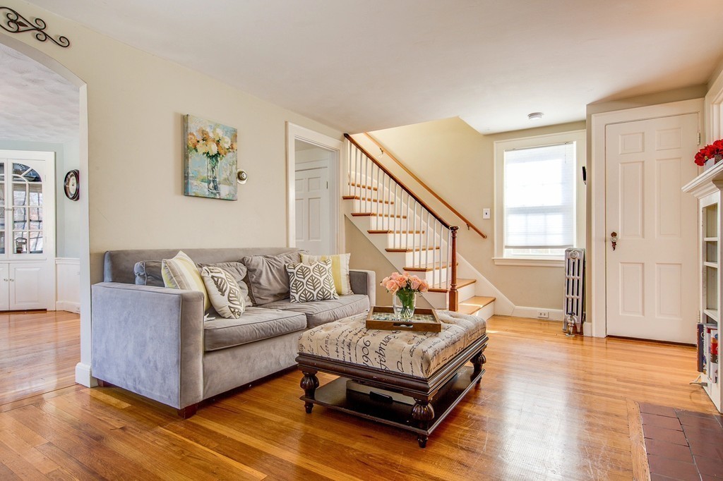 75 Hartshorn Street Reading, MA 01867 - Photo 7 of 18 Gallery Image 7