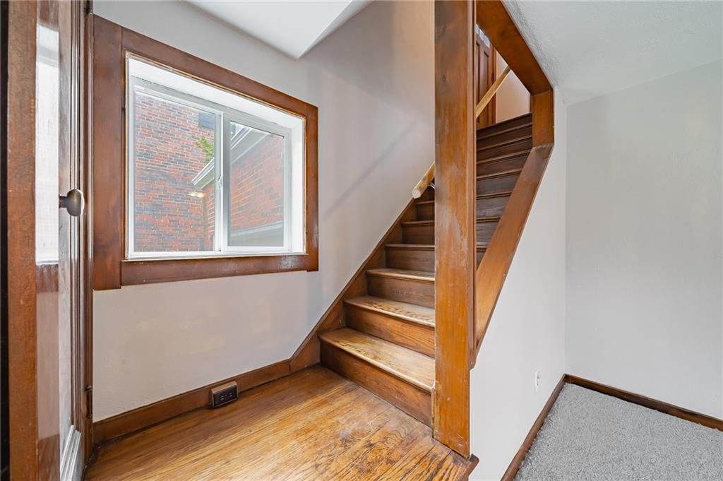299 Greenlee Road Pittsburgh, PA 15227 - Photo 14 of 28 Gallery Image 14