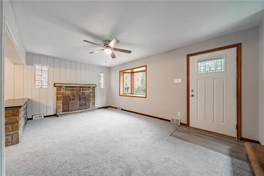 299 Greenlee Road Pittsburgh, PA 15227 - Photo 2 of 28 Gallery Image 2
