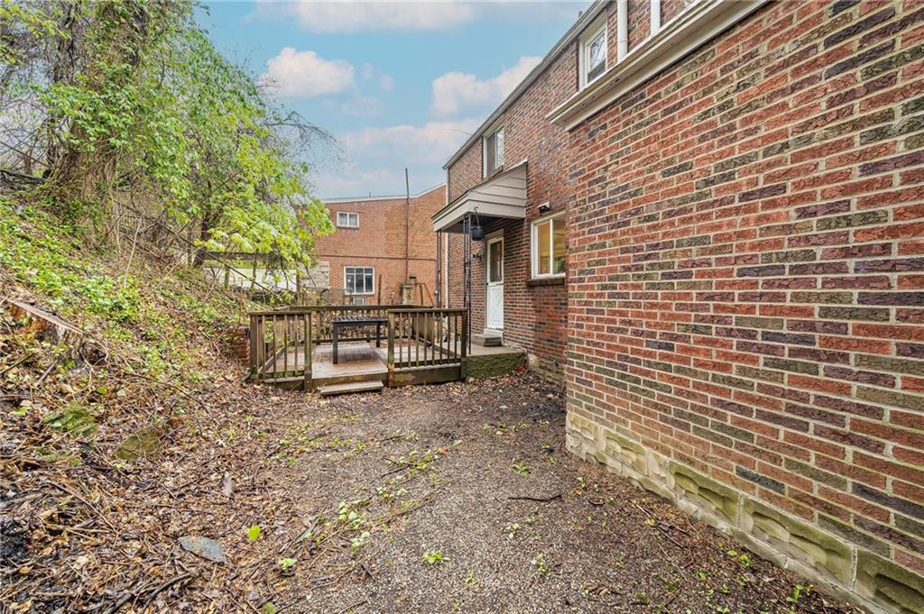 299 Greenlee Road Pittsburgh, PA 15227 - Photo 25 of 28 Gallery Image 25