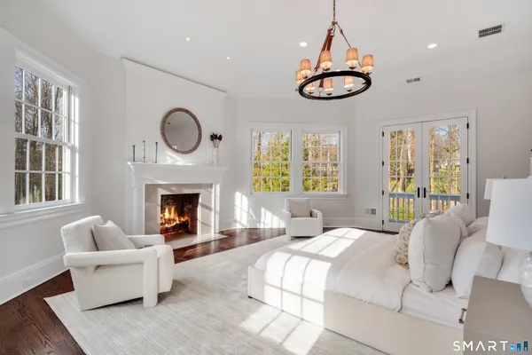 $4,595,000 | 1421 Oenoke Ridge, New Canaan, CT 06840