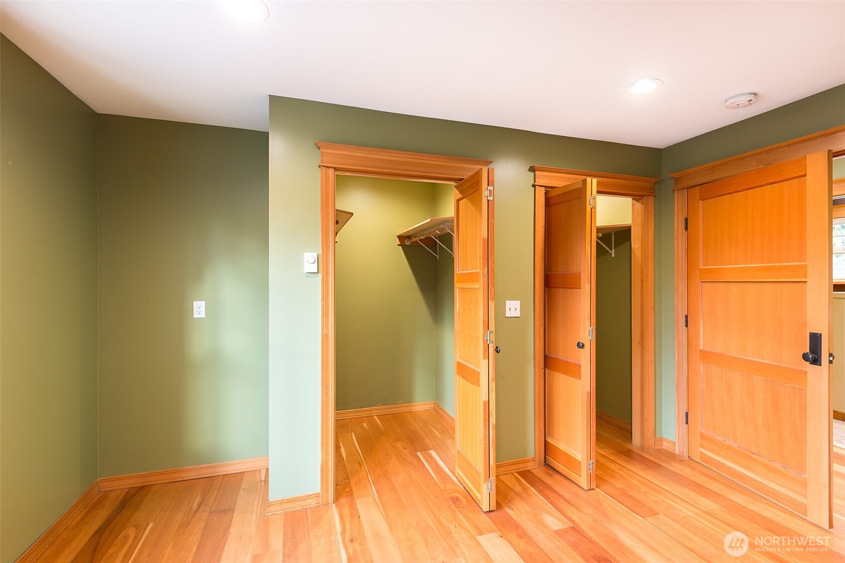 1083 Blyn Springs Road Sequim, WA 98382 - Photo 35 of 40 a view of a bathroom with a tub and shower