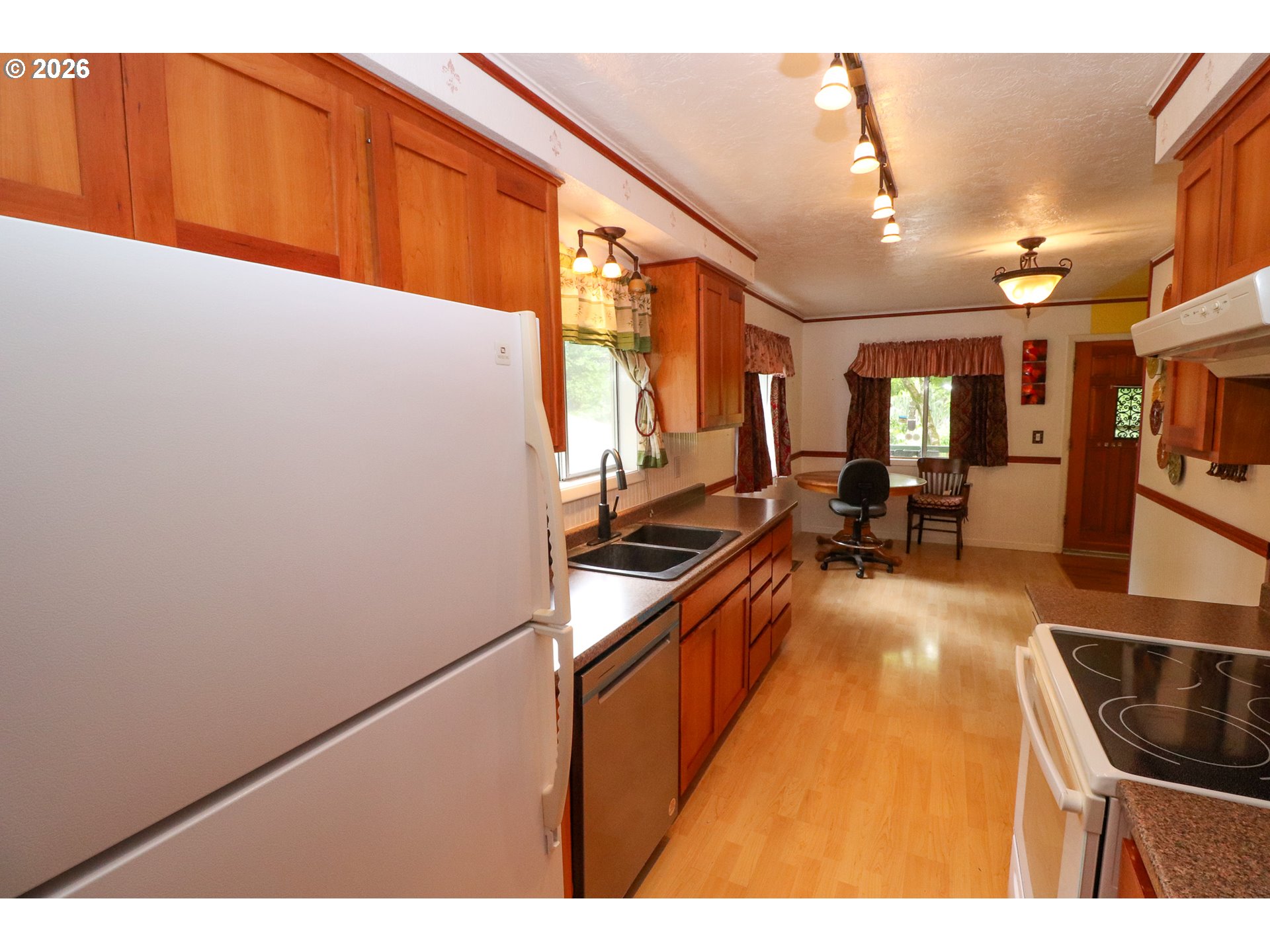 88519 Periwinkle Road Springfield, OR 97478 - Photo 10 of 48