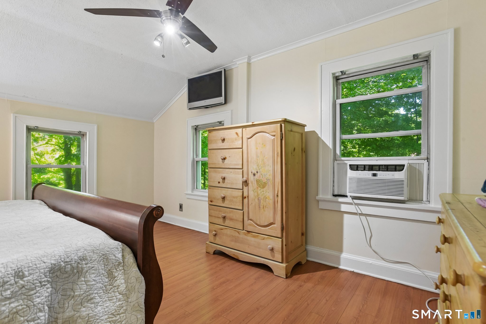 817 Carrington Road Bethany, CT 06524 - Photo 10 of 17