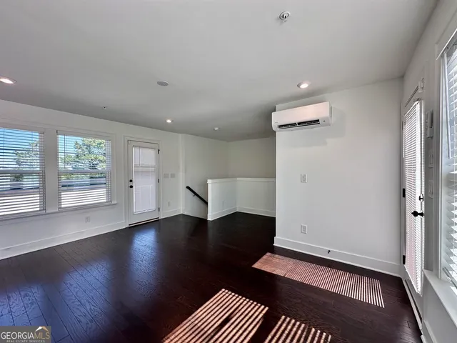 $4,250 | 533 Whitlox Road Northwest, Atlanta, GA 30309